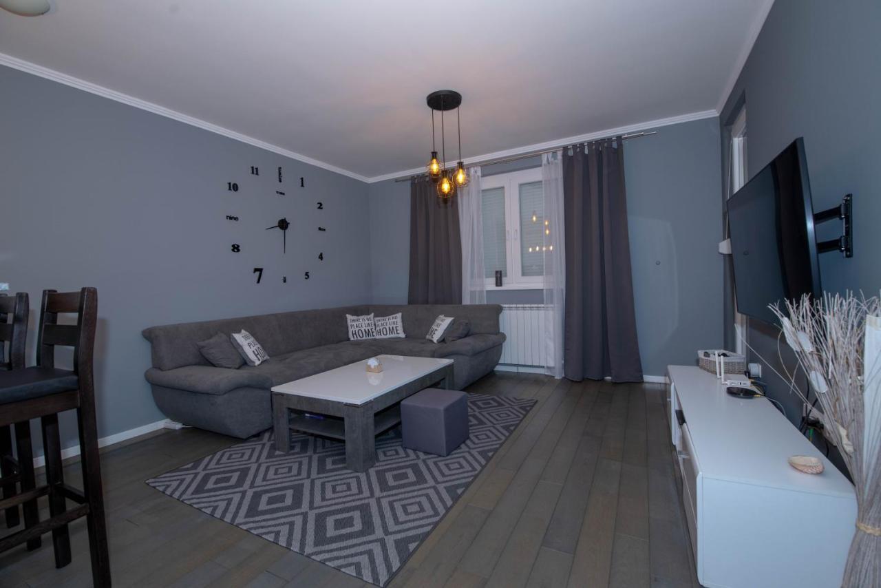 Lukavica Athena Apartman מראה חיצוני תמונה