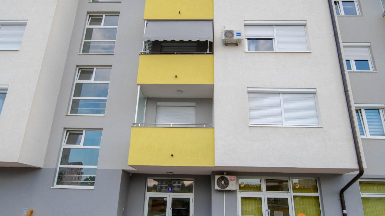 Lukavica Athena Apartman מראה חיצוני תמונה