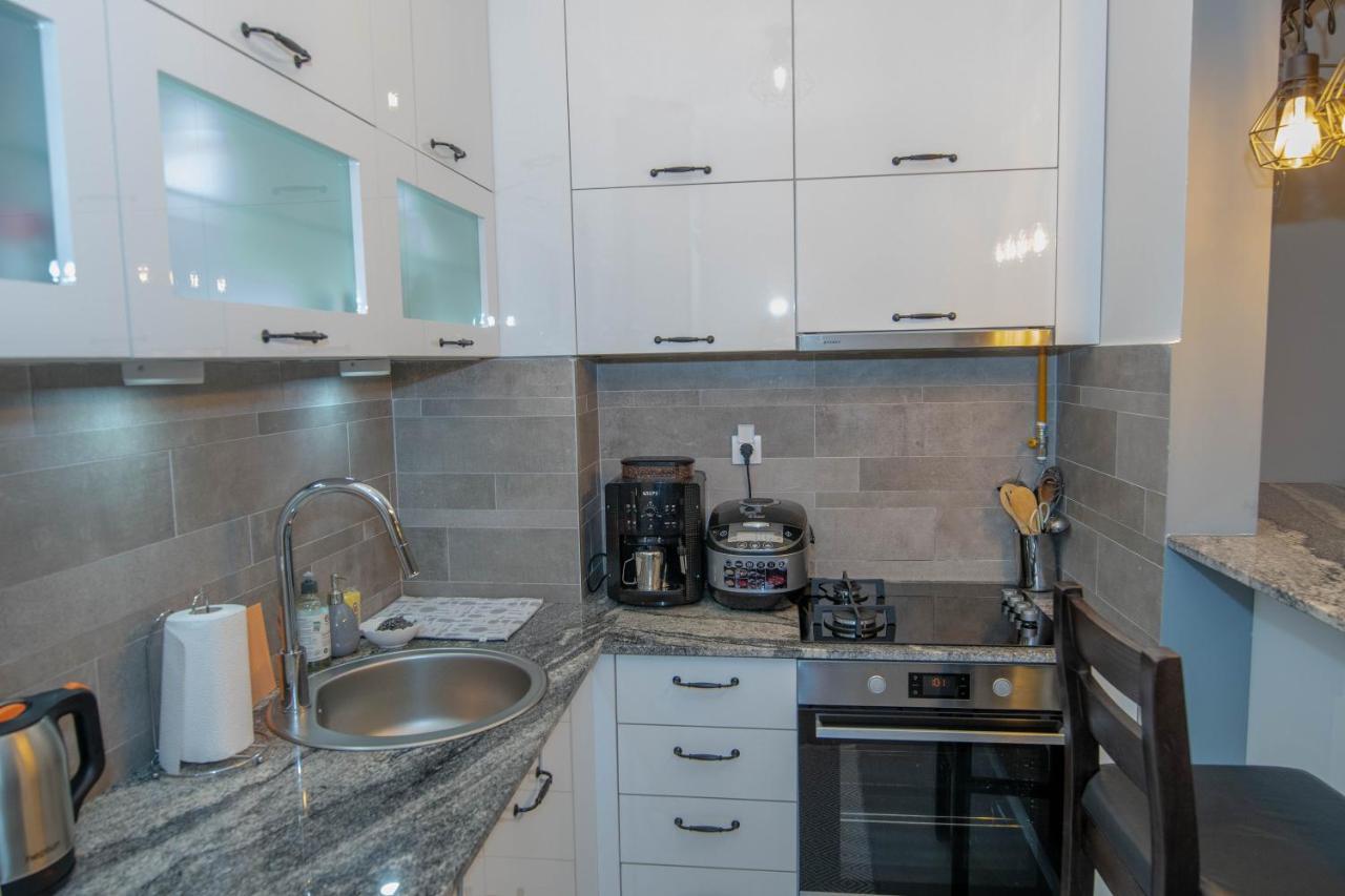 Lukavica Athena Apartman מראה חיצוני תמונה