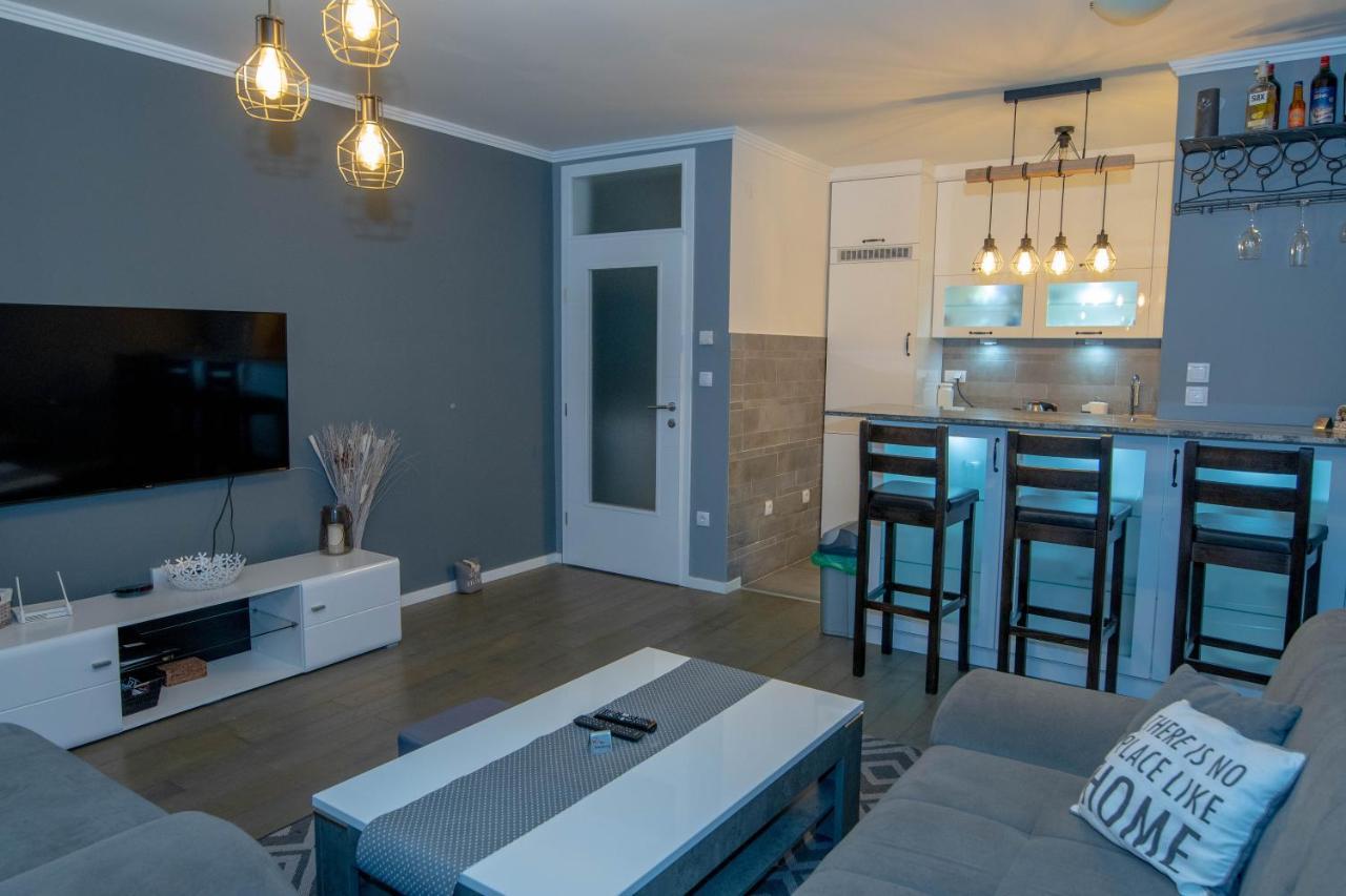 Lukavica Athena Apartman מראה חיצוני תמונה